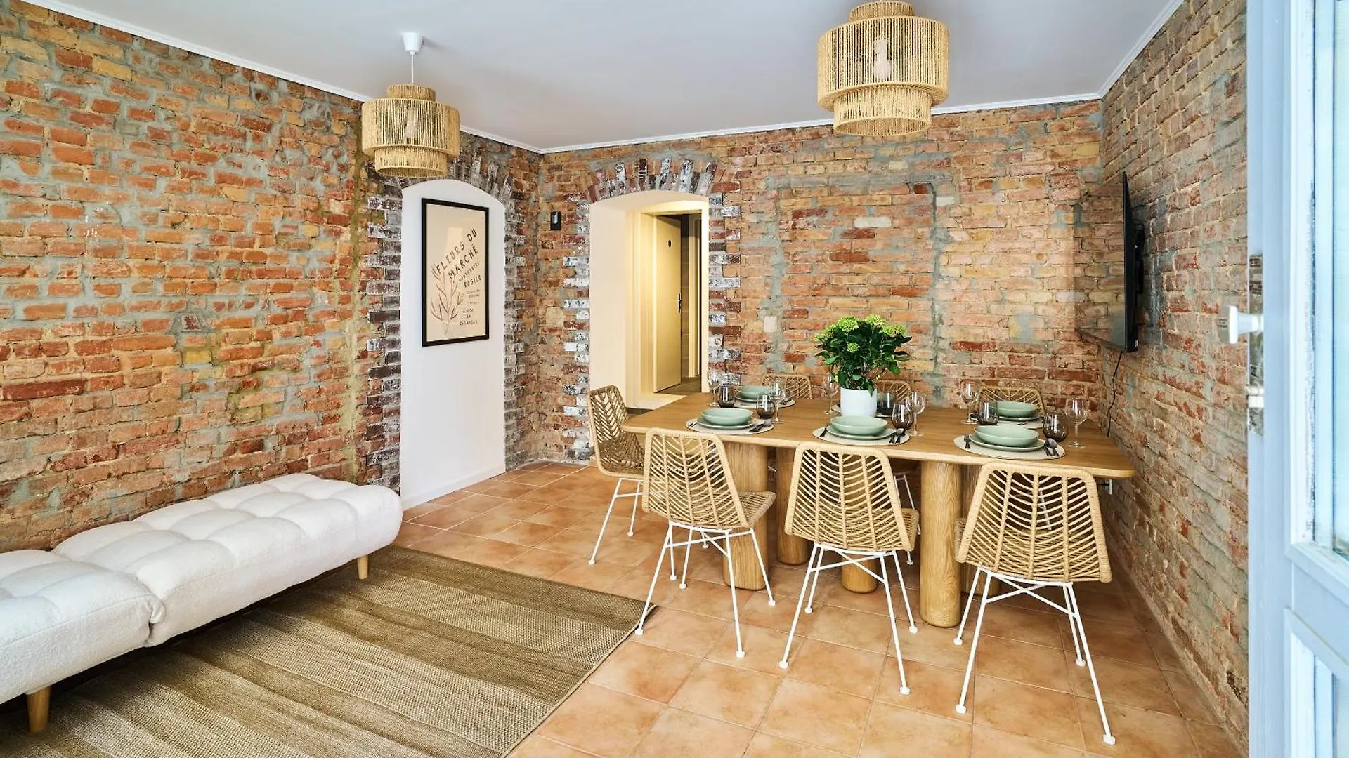 Urban Base Apartment For 8 In Berlin Mitte 0*,  Germany